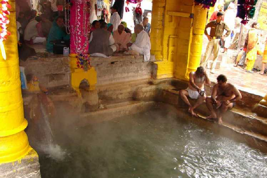 Tapt Kund Badrinath